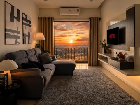 TV and multimedia, Living room, Seating area, Evening entertainment, Sunset, air conditioner