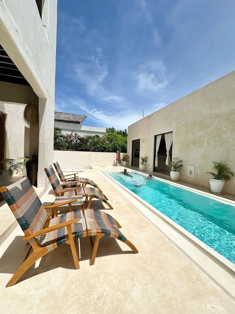 Swimming pool