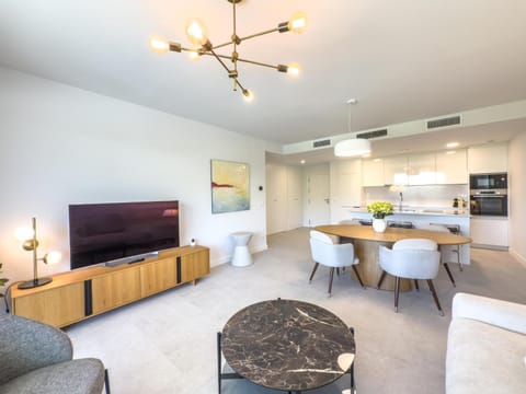 TV and multimedia, Kitchen or kitchenette, Living room, Dining area