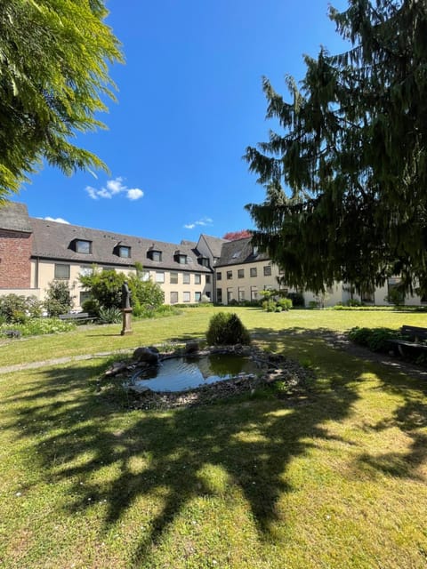 Property building, Spring, Day, Natural landscape, Garden, Garden view