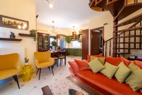 Kitchen or kitchenette, Living room, Seating area