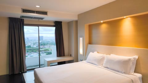 View (from property/room), Bedroom, City view