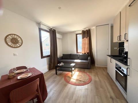 M113 Marquer Superbe T2 proche de la douane Moillesulaz et de Genève Apartment in Annemasse