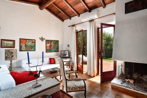 Property building, Living room