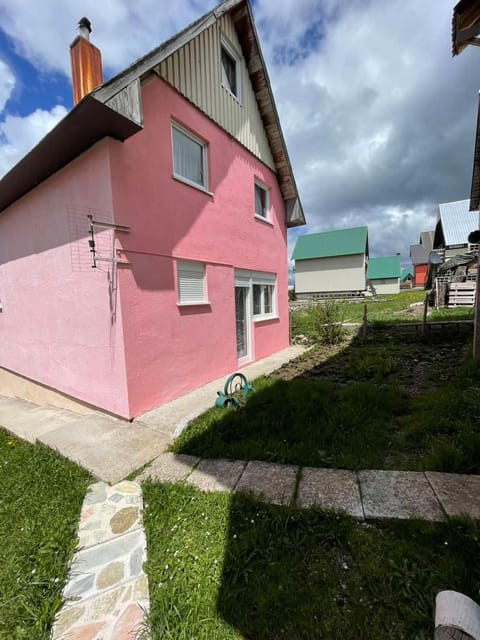 Bozovic RR House in Montenegro