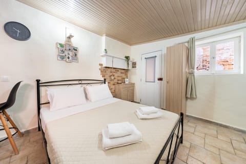 Property building, Living room, Bedroom