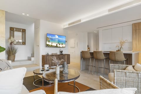 Communal lounge/ TV room, Living room