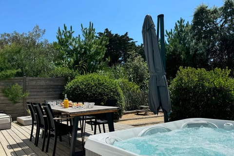 Patio, Garden, Hot Tub