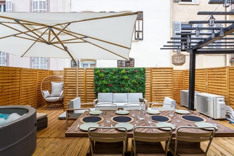 Patio, Dining area