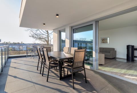 View (from property/room), Balcony/Terrace, Seating area