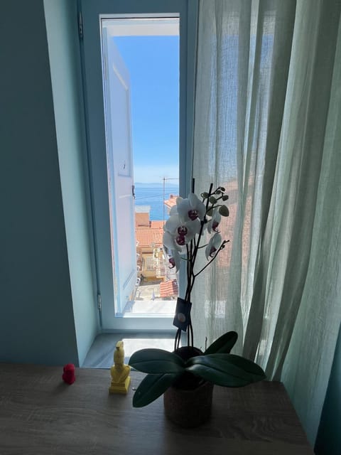 Plomari Grey house Casa Peppe Apartment in İzmir Province