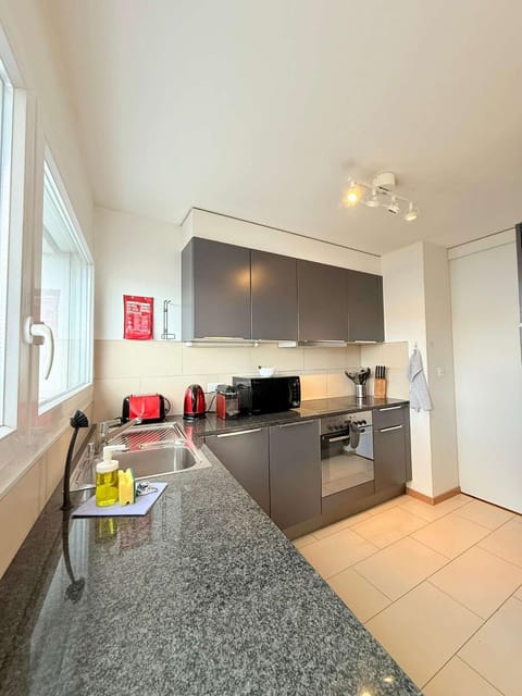 178 Good location spacious and free parking included Apartment in Lausanne