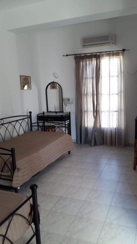 Cycladic Relaxation Corner Apartment in Thera