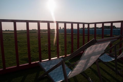 Hihahut De Zonnepost Campground/ 
RV Resort in South Holland (province)