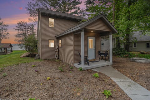Koertside Cottage House in Wisconsin
