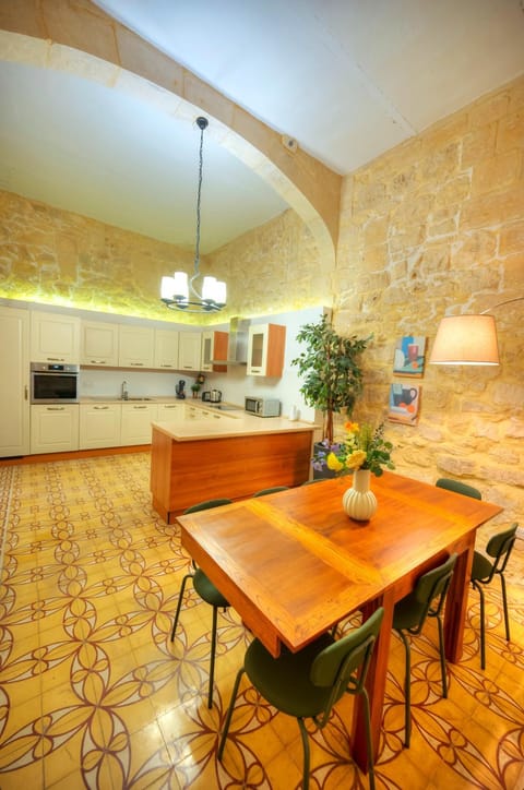 Magestic palazzo, jacuzzi on roof terrace GOVAL-3 House in Valletta