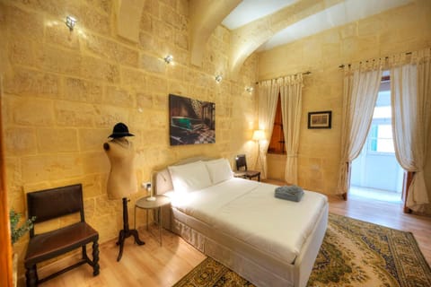 Magestic palazzo, jacuzzi on roof terrace GOVAL-3 House in Valletta