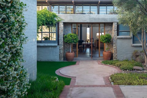 Facade/entrance, Garden view