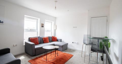 Living room, Seating area, internet