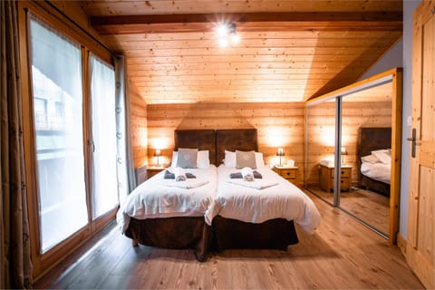 Chalet Clemalou 14-15 Personnes Chalet in Châtel