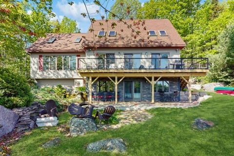 Property building, Spring, Day, Garden