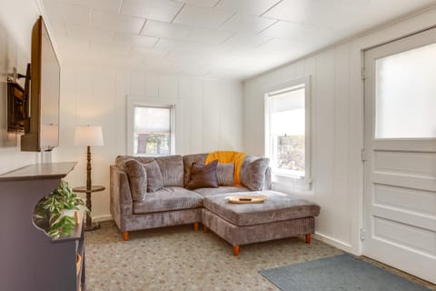 Swim, Hike and Unwind Frankfort Cottage with Fire Pit House in Frankfort