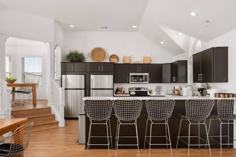 Sleeps 19 Ocean Views & 4-Min Walk to the Beach House in Corolla