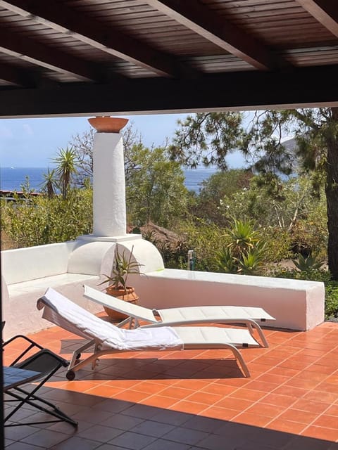 Patio, Day, Natural landscape, View (from property/room), Balcony/Terrace, Living room, Seating area, Sea view, sunbed
