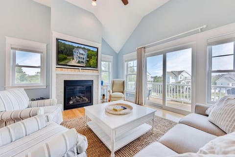 7Min Walk to Beach Saltwater Pool House in Corolla