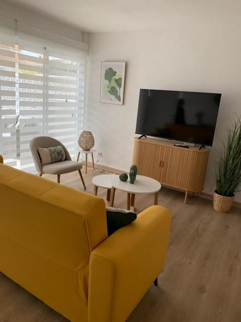 Communal lounge/ TV room, TV and multimedia