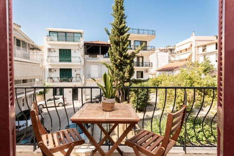 Property building, View (from property/room), Balcony/Terrace