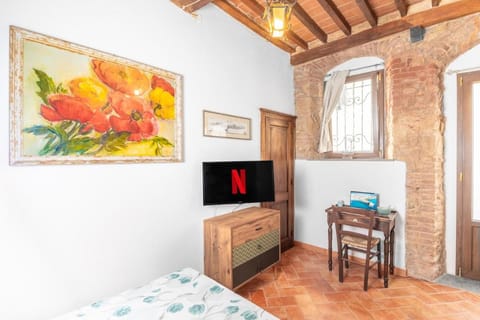Nido nel vicolo sea and old town Apartment in Piombino