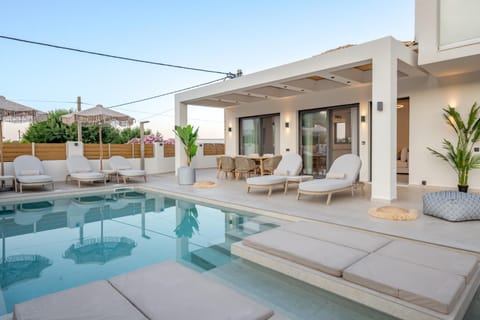 Seating area, Pool view, Swimming pool