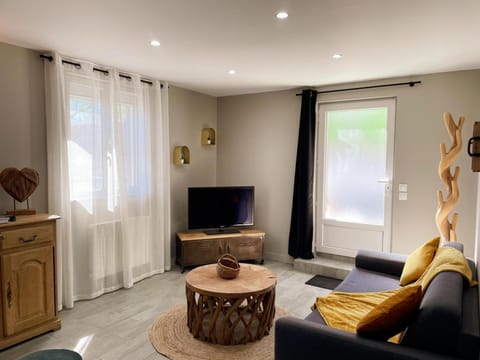 Charmant gîte rustique en Sologne avec parking privé et animaux admis - FR-1-491-466 House in Centre-Val de Loire