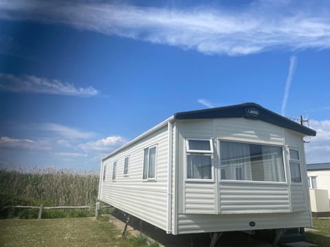 Oakleys lodge Chalet in Selsey
