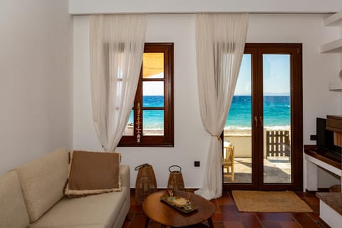 TV and multimedia, View (from property/room), Seating area, Sea view