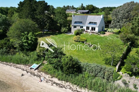 Villa pieds dans l’eau Vue mer panoramique House in Arradon