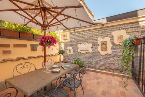 Balcony/Terrace, Dining area