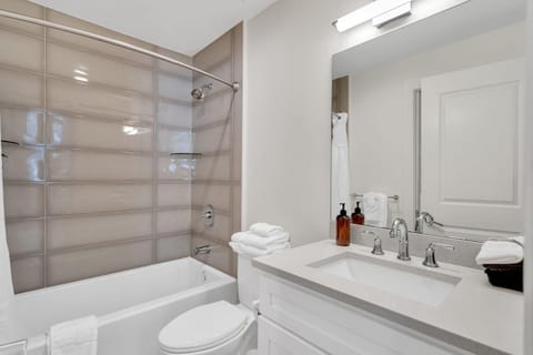 Chic Getaway Across From French Quarter Hotel in Faubourg Marigny