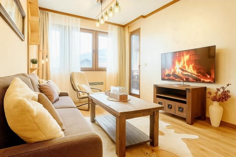 Communal lounge/ TV room, TV and multimedia, Living room, Seating area, Evening entertainment