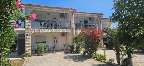 Apartmani Samanta&Amanda, VIR, Apartment in Lika-Senj County