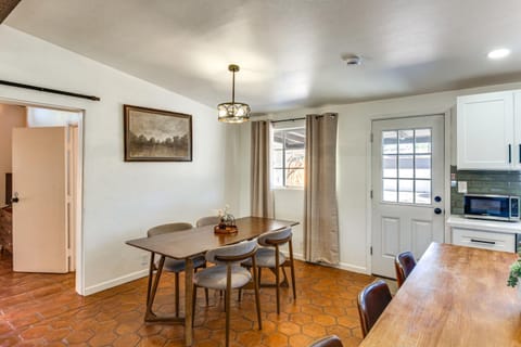 2 Mi to Trail Dust Town Home with Large Yard! House in Tucson