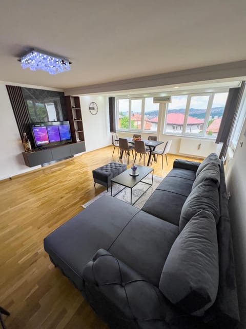 Communal lounge/ TV room, Living room, Seating area