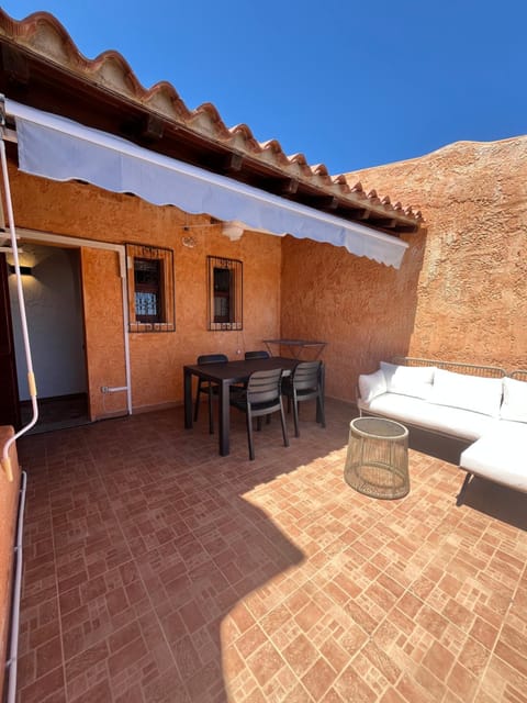 Property building, Day, View (from property/room), Balcony/Terrace