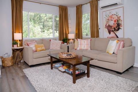 Gorgeous views 1st Apple hill exit Family Fun House in Placerville