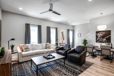 Living room, Seating area, Dining area