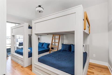 Bed, Photo of the whole room, Bedroom, bunk bed