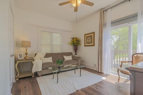 Comfy One Bed Apartment in Forest Park Apartment in Forest Park