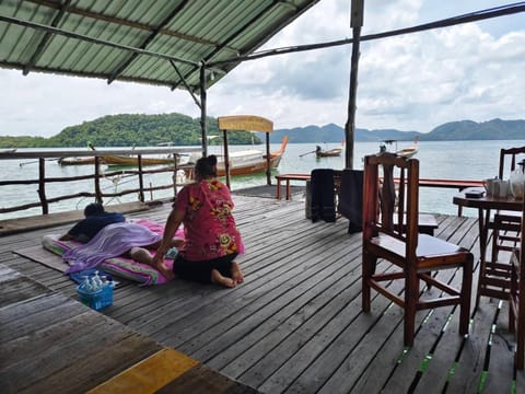 Koh Jum Family Homestay House in Krabi Changwat