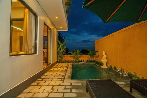 Pool view, sunbed
